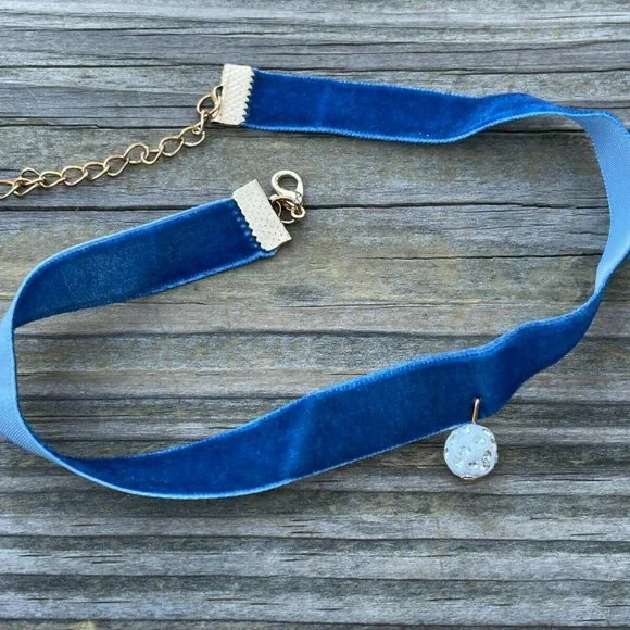 Blue Choker Women Necklace Blue Velvet Fashion Girl Jewelry New - Picture 6 of 9